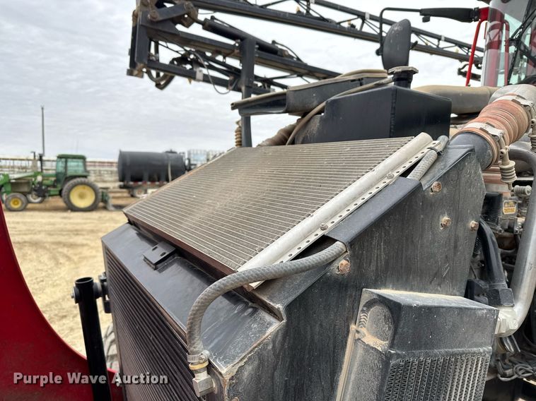 image for item NN9569 2011 Apache AS1020 sprayer