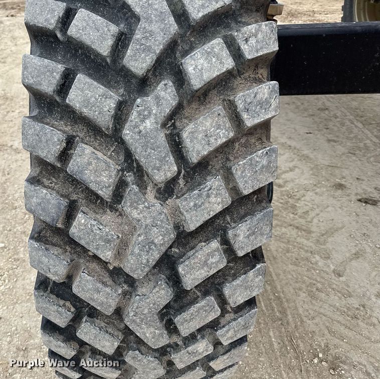 image for item NN9569 2011 Apache AS1020 sprayer