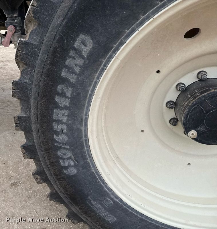 image for item NN9569 2011 Apache AS1020 sprayer