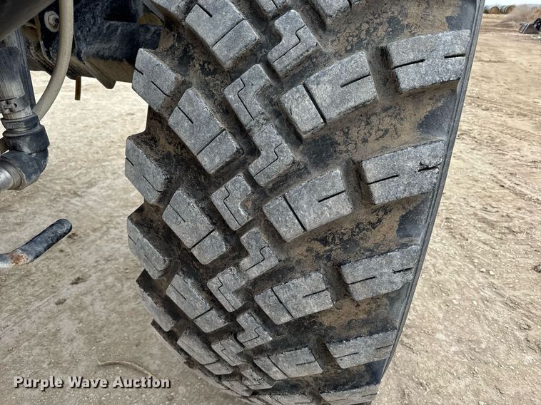 image for item NN9569 2011 Apache AS1020 sprayer