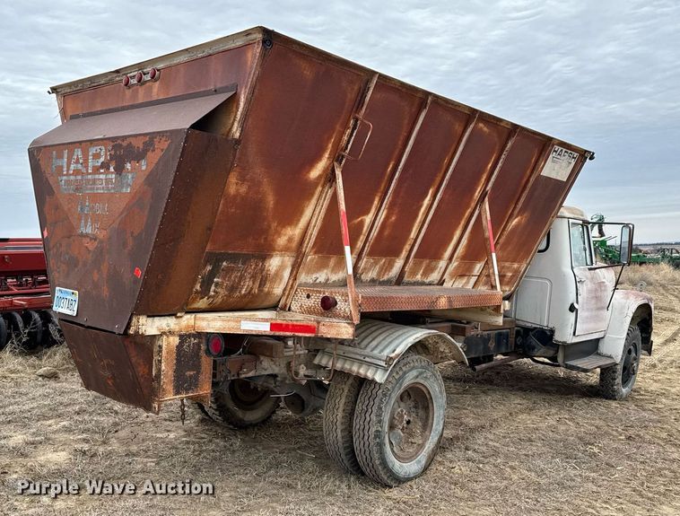 image for item NN9570 1964 International 1600 INT feed delivery truck