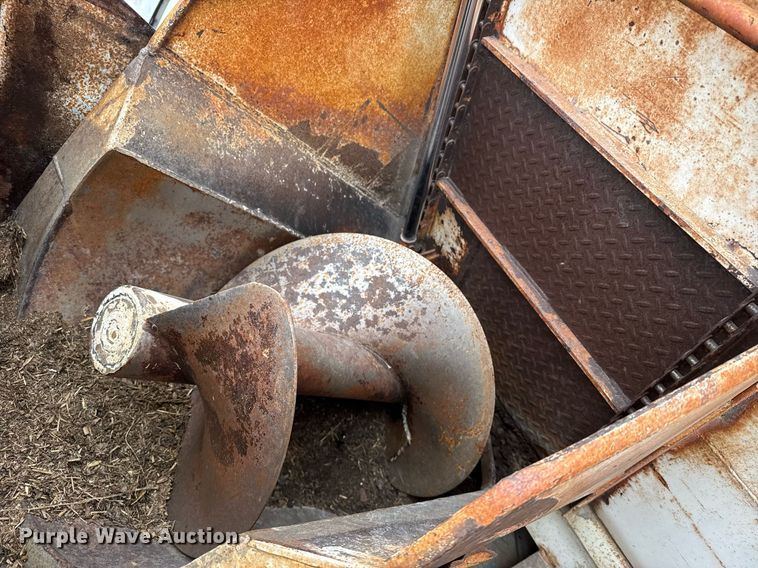 image for item NN9570 1964 International 1600 INT feed delivery truck