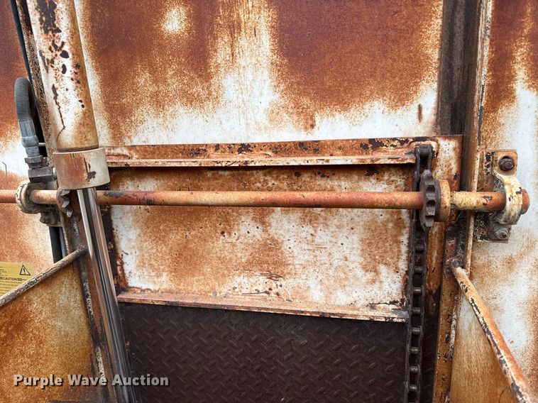 image for item NN9570 1964 International 1600 INT feed delivery truck