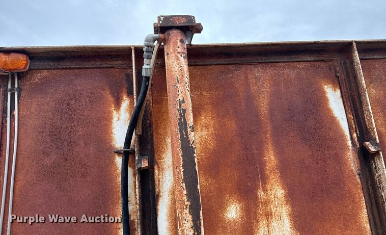 image for item NN9570 1964 International 1600 INT feed delivery truck