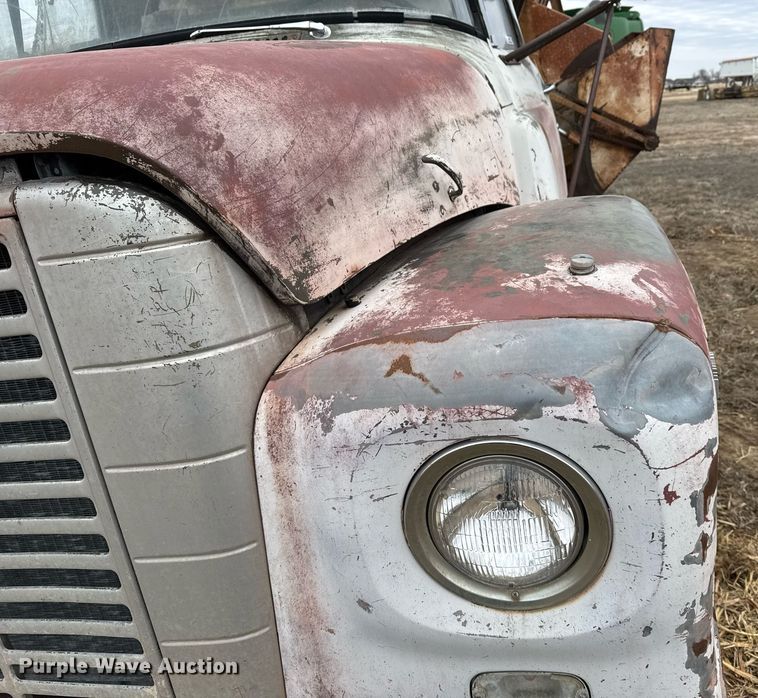 image for item NN9570 1964 International 1600 INT feed delivery truck