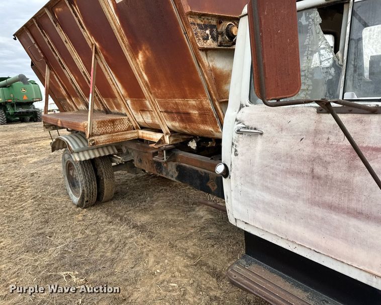 image for item NN9570 1964 International 1600 INT feed delivery truck