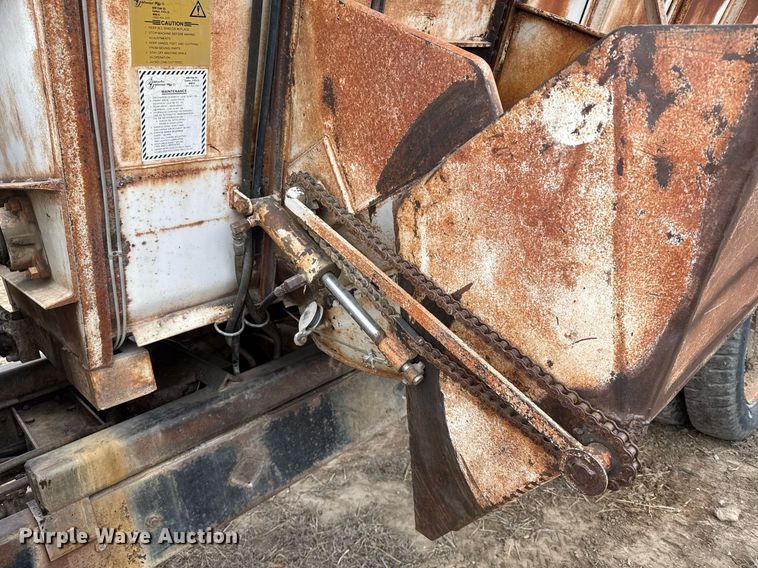 image for item NN9570 1964 International 1600 INT feed delivery truck