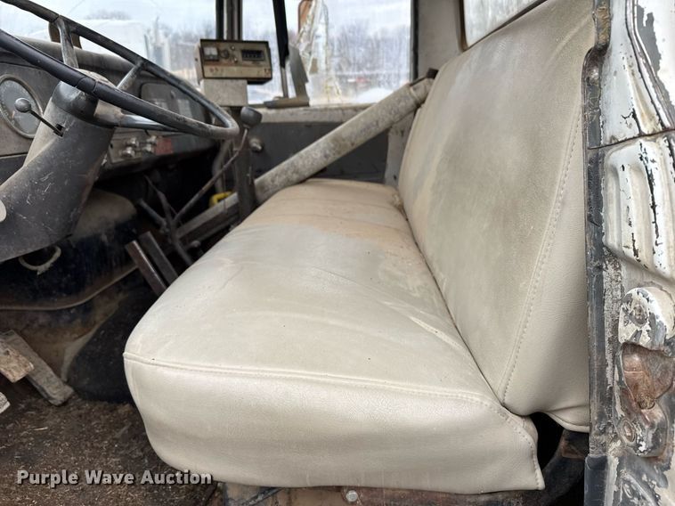 image for item NN9570 1964 International 1600 INT feed delivery truck