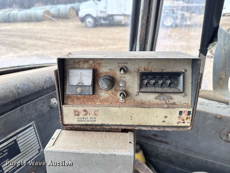 image for item NN9570 1964 International 1600 INT feed delivery truck