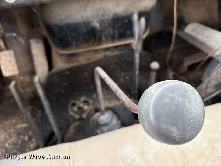 image for item NN9570 1964 International 1600 INT feed delivery truck