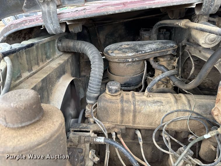 image for item NN9570 1964 International 1600 INT feed delivery truck