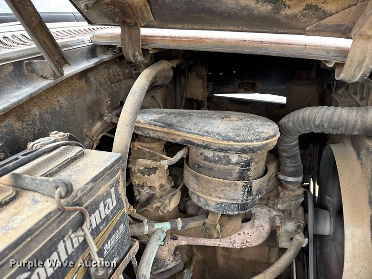 image for item NN9570 1964 International 1600 INT feed delivery truck