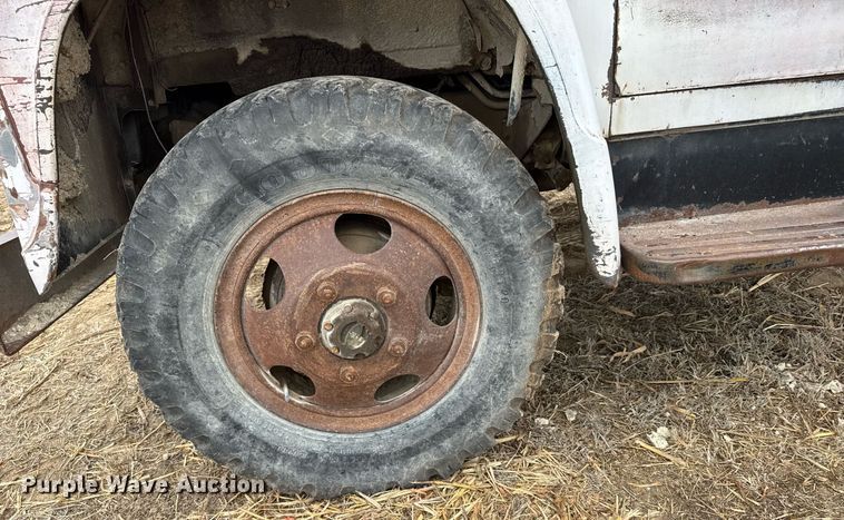 image for item NN9570 1964 International 1600 INT feed delivery truck