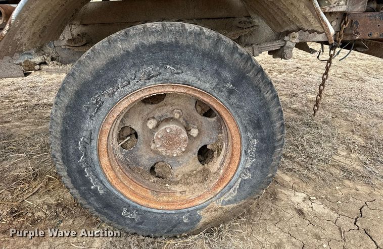 image for item NN9570 1964 International 1600 INT feed delivery truck