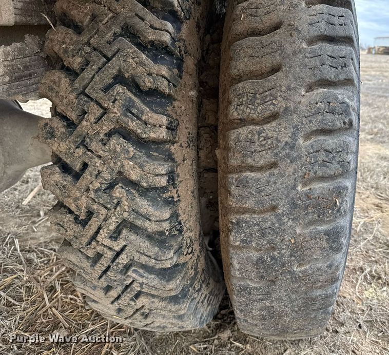 image for item NN9570 1964 International 1600 INT feed delivery truck