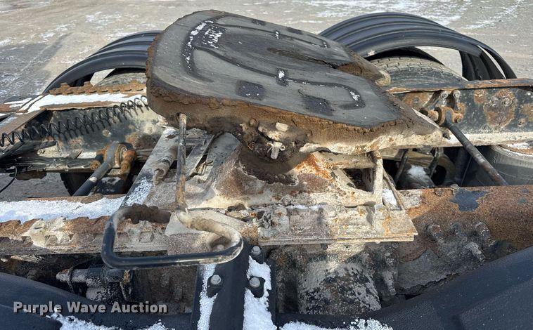 image for item DH9552 2006 Mack  CXN613 semi truck