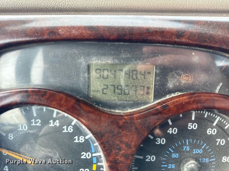 image for item DH9552 2006 Mack  CXN613 semi truck