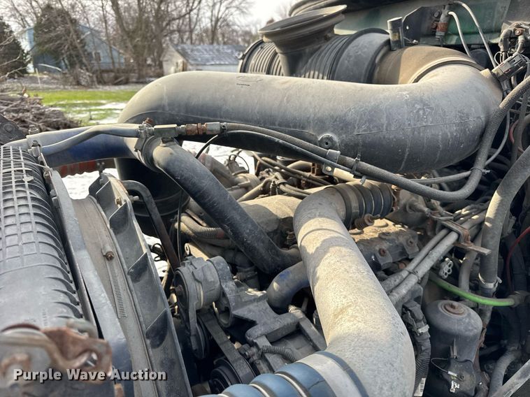 image for item DH9552 2006 Mack  CXN613 semi truck