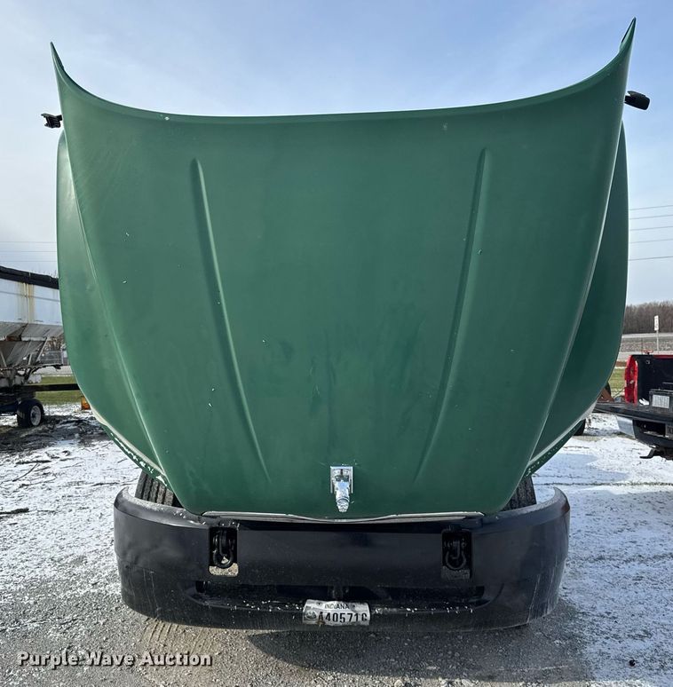 image for item DH9552 2006 Mack  CXN613 semi truck