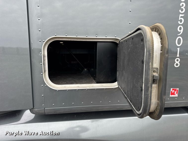 image for item DH9845 2019 Kenworth T680 semi truck