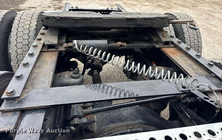 image for item DH9845 2019 Kenworth T680 semi truck