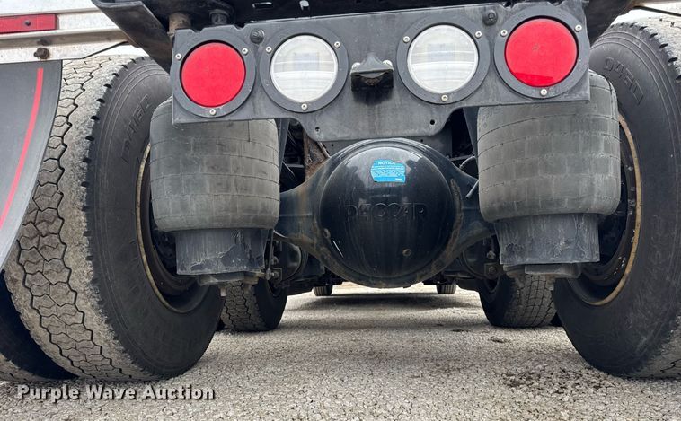 image for item DH9845 2019 Kenworth T680 semi truck