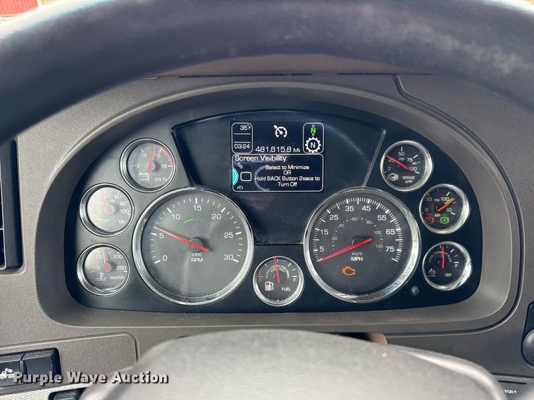 image for item DH9845 2019 Kenworth T680 semi truck