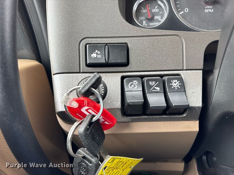 image for item DH9845 2019 Kenworth T680 semi truck