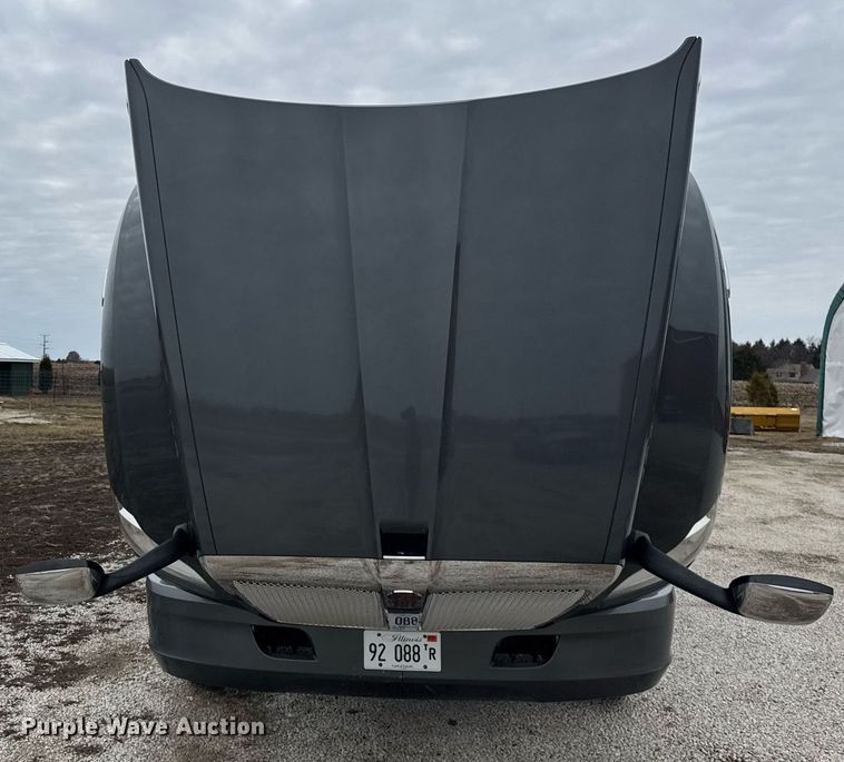 image for item DH9845 2019 Kenworth T680 semi truck