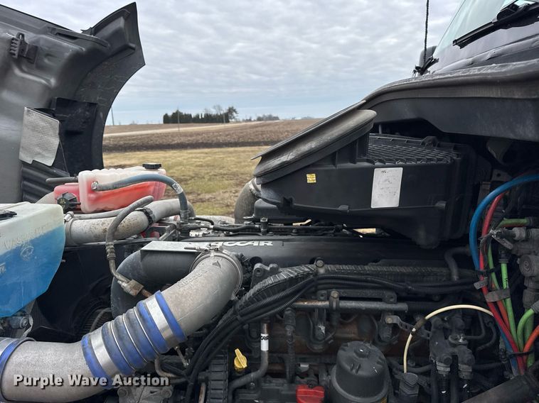 image for item DH9845 2019 Kenworth T680 semi truck