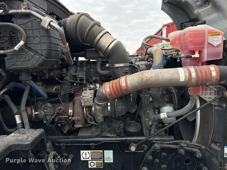 image for item DH9845 2019 Kenworth T680 semi truck