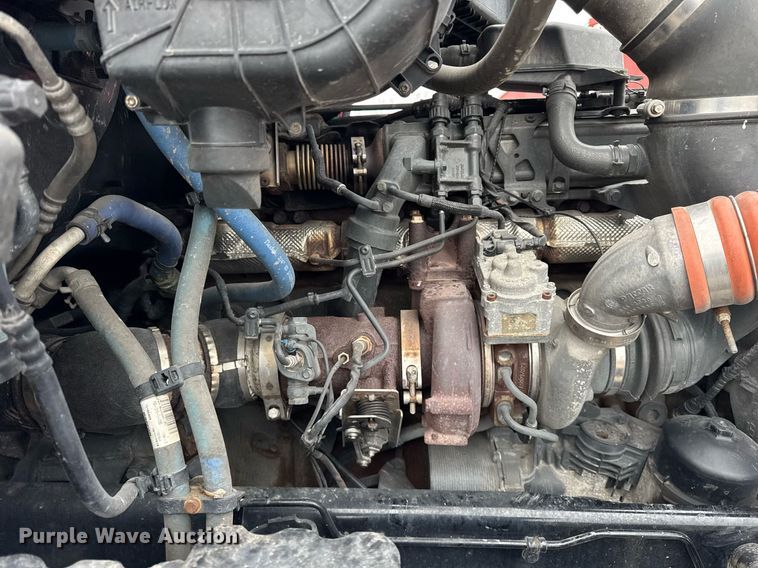 image for item DH9845 2019 Kenworth T680 semi truck