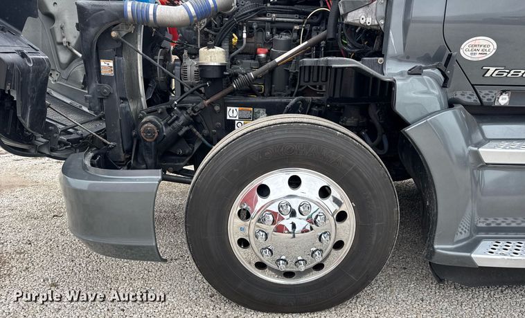 image for item DH9845 2019 Kenworth T680 semi truck