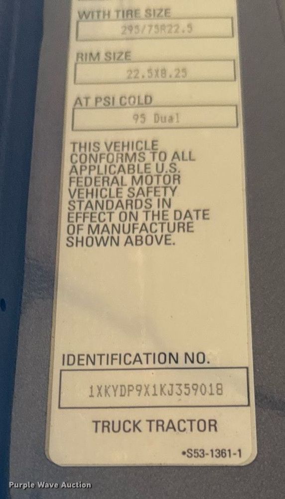 image for item DH9845 2019 Kenworth T680 semi truck