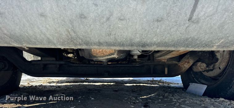 image for item DH9846 1996 International 9200 semi truck