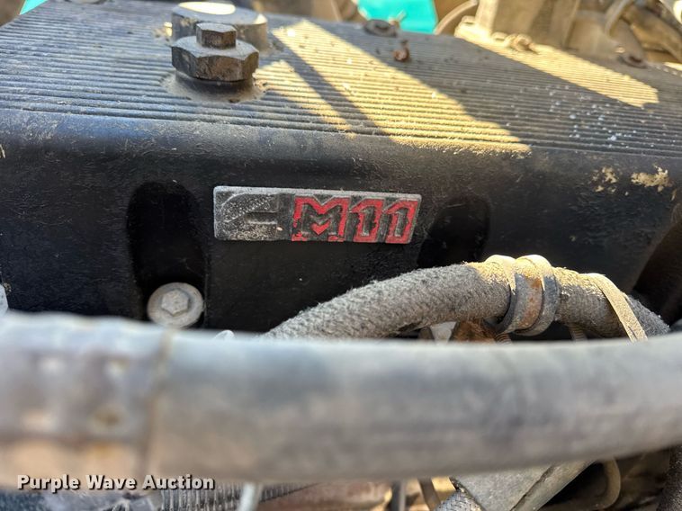 image for item DH9846 1996 International 9200 semi truck