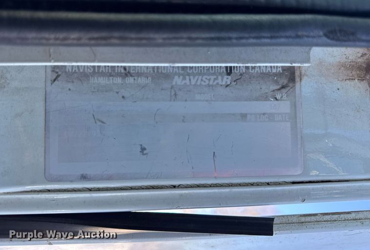 image for item DH9846 1996 International 9200 semi truck