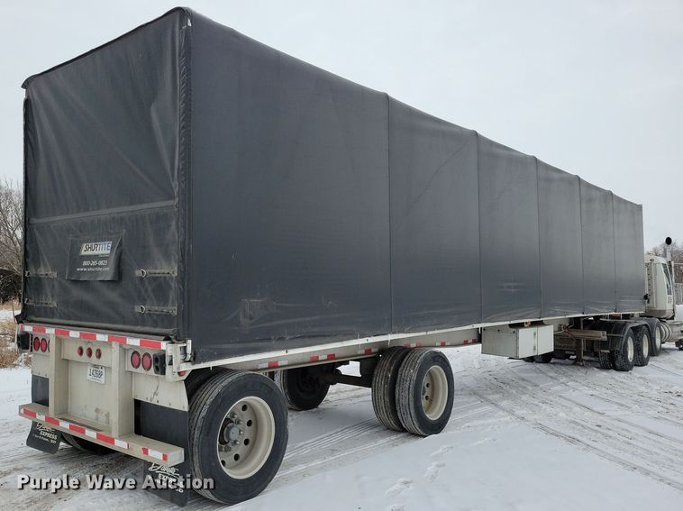 image for item DN3685 2005 Ravens flatbed trailer