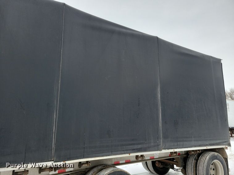 image for item DN3685 2005 Ravens flatbed trailer