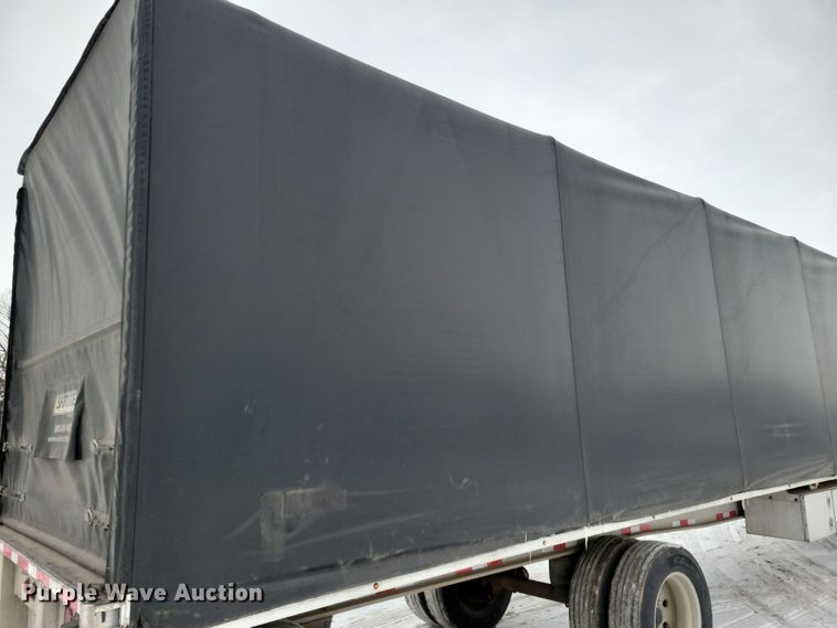 image for item DN3685 2005 Ravens flatbed trailer