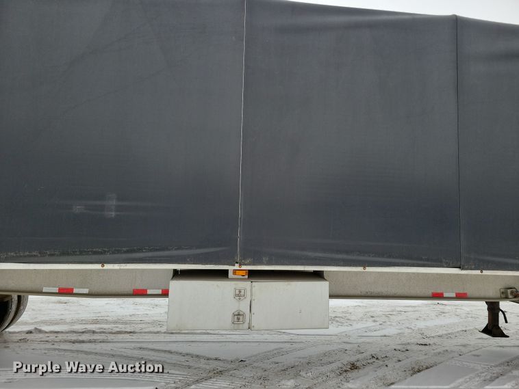 image for item DN3685 2005 Ravens flatbed trailer