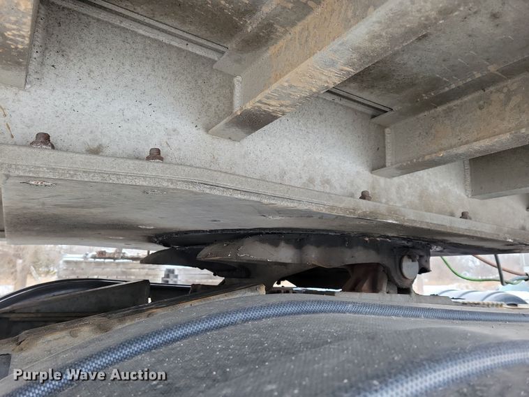 image for item DN3685 2005 Ravens flatbed trailer