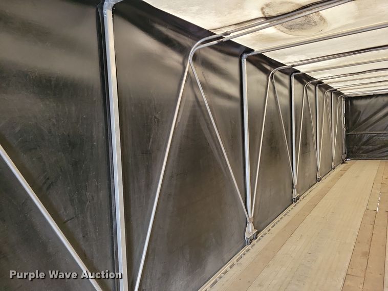 image for item DN3685 2005 Ravens flatbed trailer