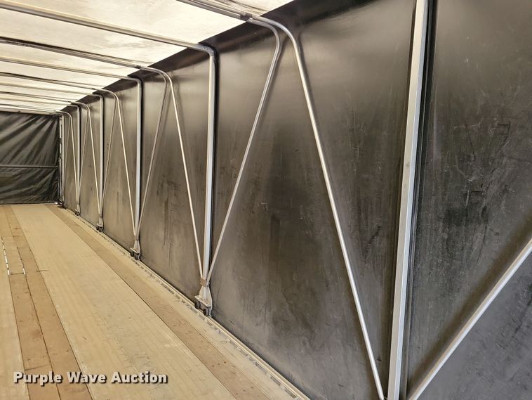 image for item DN3685 2005 Ravens flatbed trailer