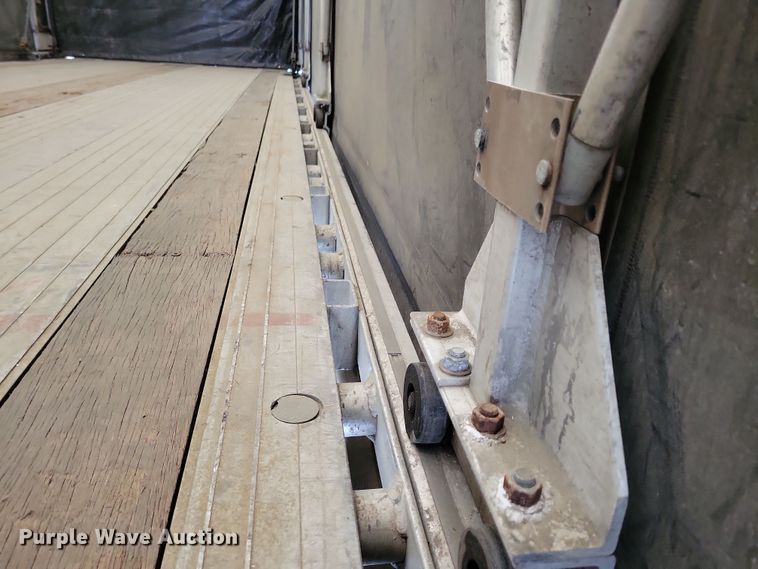 image for item DN3685 2005 Ravens flatbed trailer