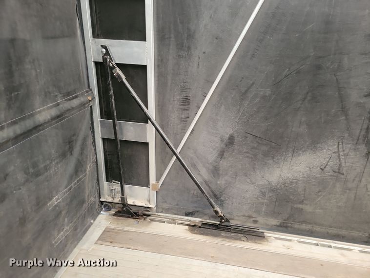 image for item DN3685 2005 Ravens flatbed trailer