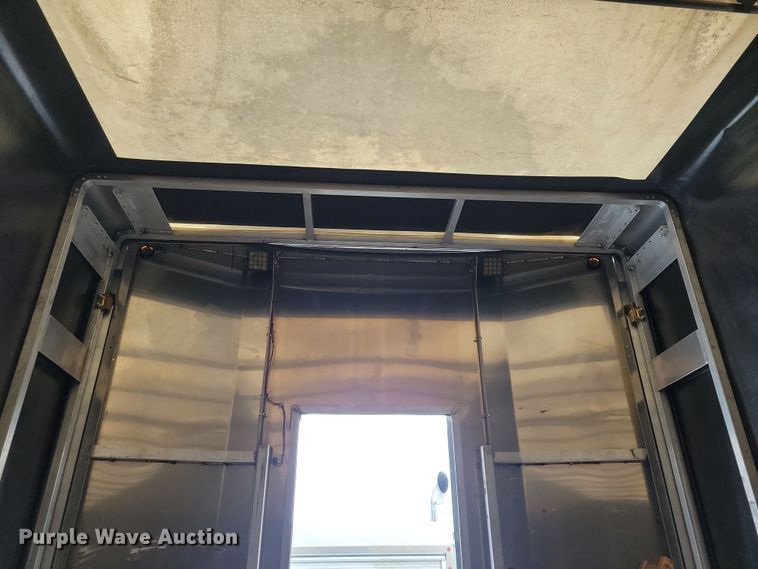 image for item DN3685 2005 Ravens flatbed trailer