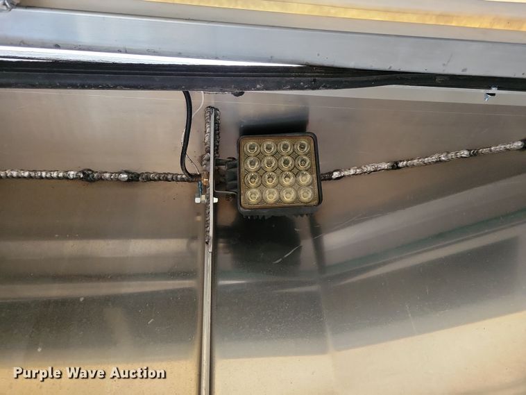 image for item DN3685 2005 Ravens flatbed trailer