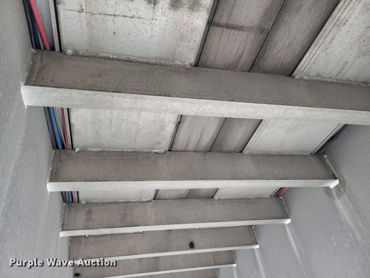 image for item DN3685 2005 Ravens flatbed trailer