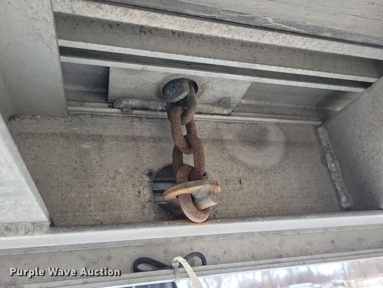 image for item DN3685 2005 Ravens flatbed trailer